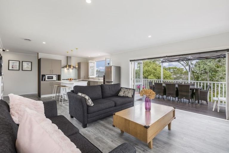 Photo of property in 7 Penton Road, Stanmore Bay, Whangaparaoa, 0932