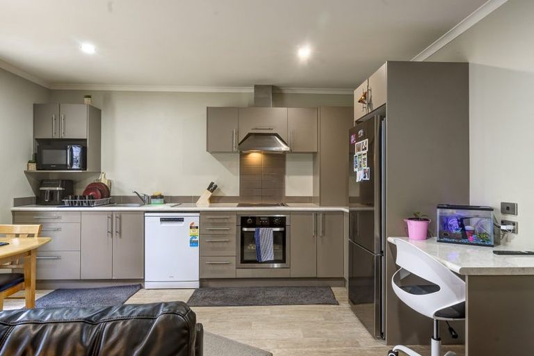 Photo of property in 31u2 Jones Crescent, Melville, Hamilton, 3206