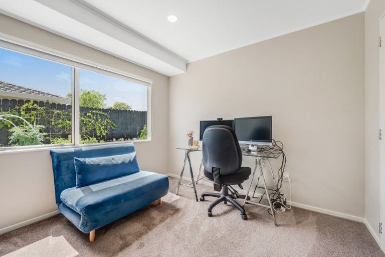 Photo of property in 34 Ambleside Drive, Northpark, Auckland, 2013