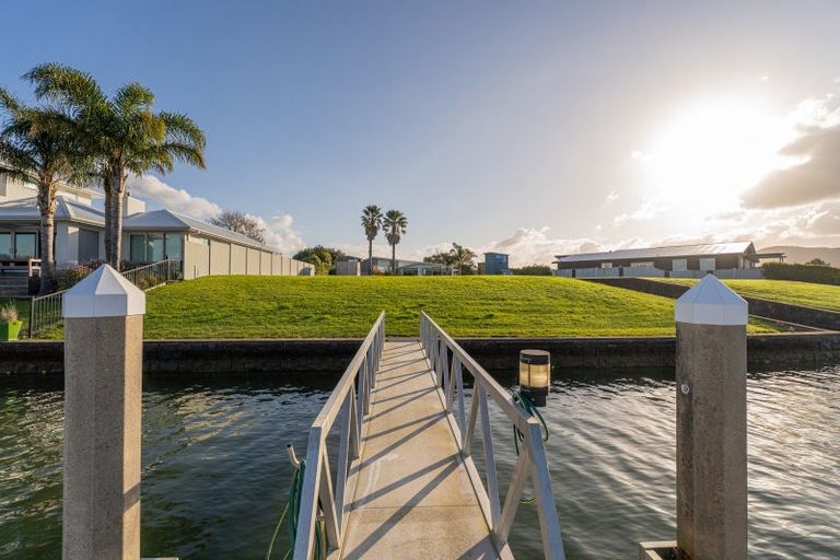 Photo of property in 32 Arawa Lane, Whitianga, 3510