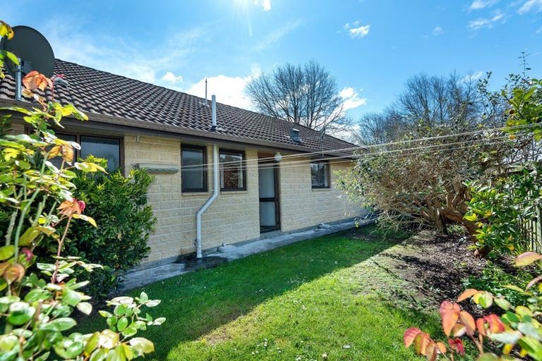 Photo of property in 11 Elvira Court, Bishopdale, Christchurch, 8053