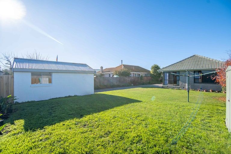 Photo of property in 121 Effingham Street, North New Brighton, Christchurch, 8083