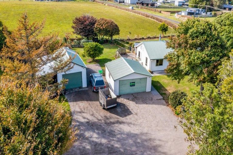 Photo of property in 116 Clifford Road, Eltham, 4322