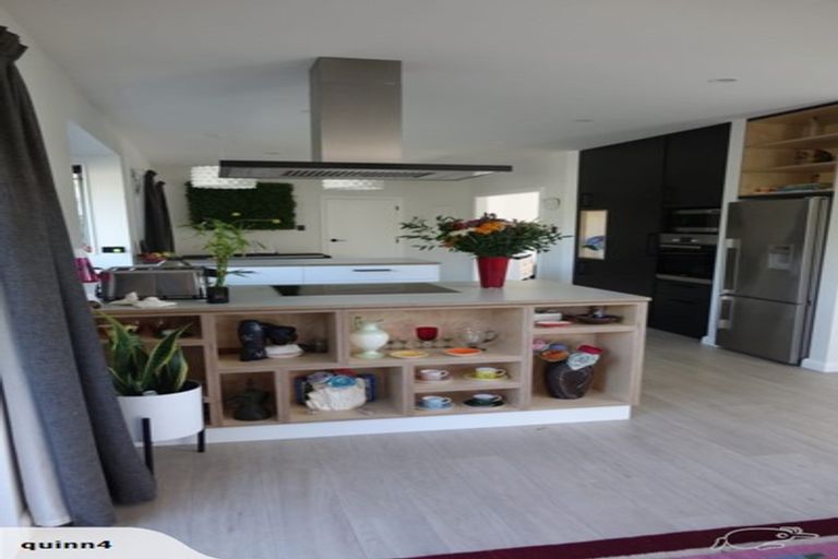 Photo of property in 54e Hungerford Road, Houghton Bay, Wellington, 6023