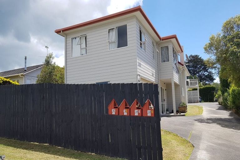 Photo of property in 16 Kauri Glen Road, Northcote, Auckland, 0627