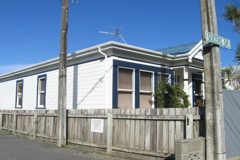 Photo of property in 139u6 Queens Drive, Lyall Bay, Wellington, 6022