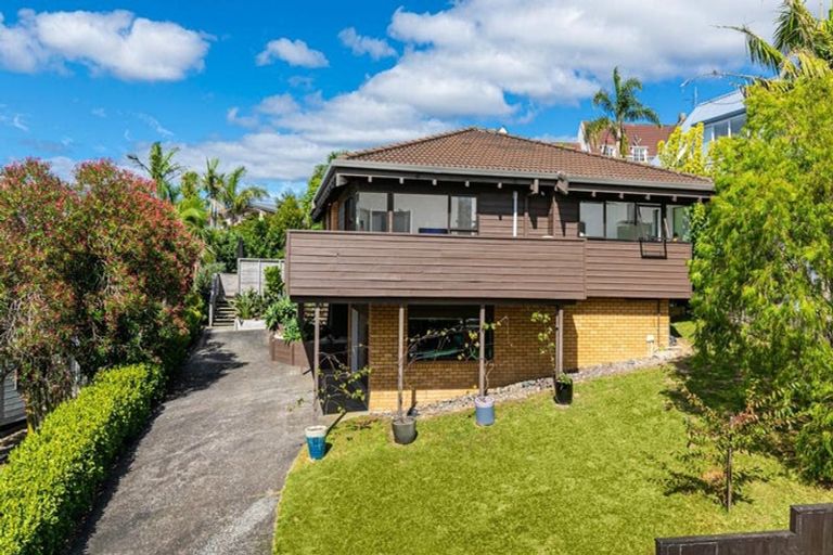 Photo of property in 6 Lingham Crescent, Torbay, Auckland, 0630