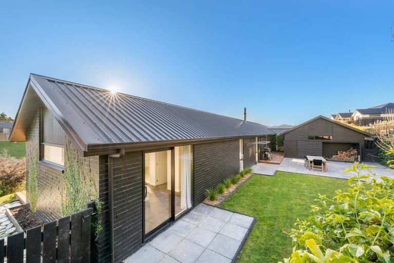 Photo of property in 19 Golf View Close, Fairhall, 7272