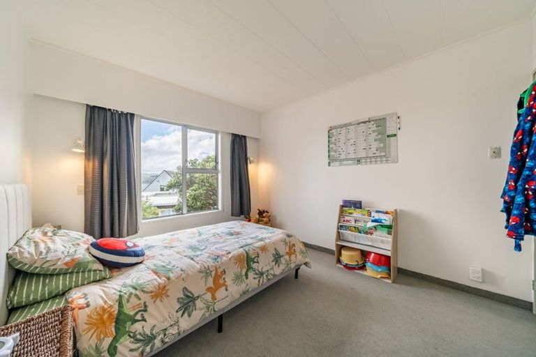 Photo of property in 2 Leeward Drive, Whitby, Porirua, 5024