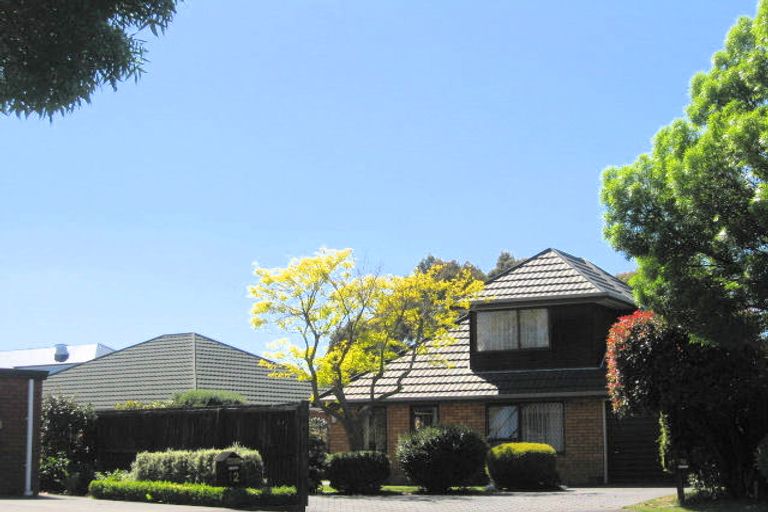 Photo of property in 10 Elvira Court, Bishopdale, Christchurch, 8053