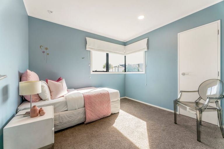 Photo of property in 3/4 Morrow Avenue, Bucklands Beach, Auckland, 2012