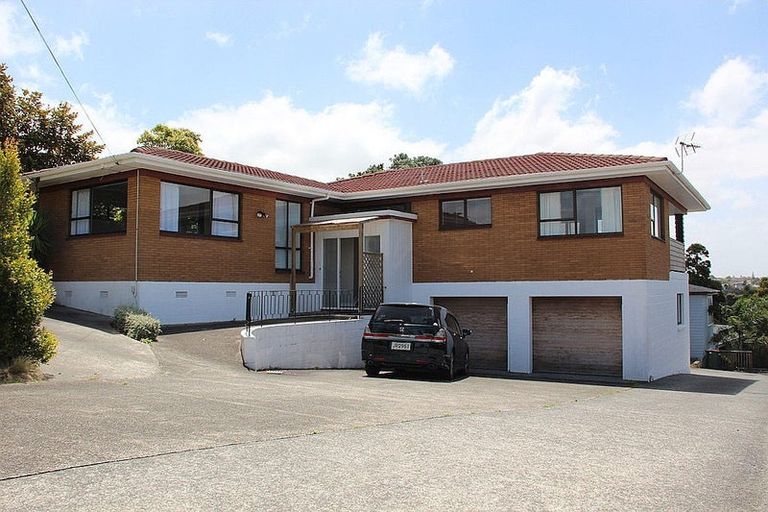 Photo of property in 32 Coronation Road, Hillcrest, Auckland, 0627