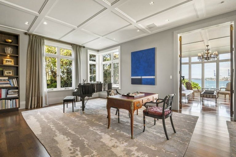 Photo of property in 21 Stanley Point Road, Stanley Point, Auckland, 0624