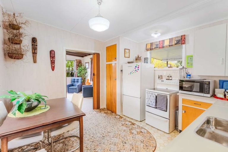 Photo of property in 64 Leamington Street, Waikaia, 9778