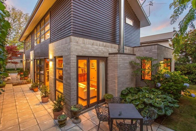 Photo of property in 21a Devonport Lane, St Albans, Christchurch, 8014