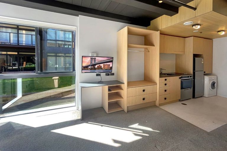 Photo of property in Vedado Apartments, 304/41u Hopper Street, Mount Cook, Wellington, 6011