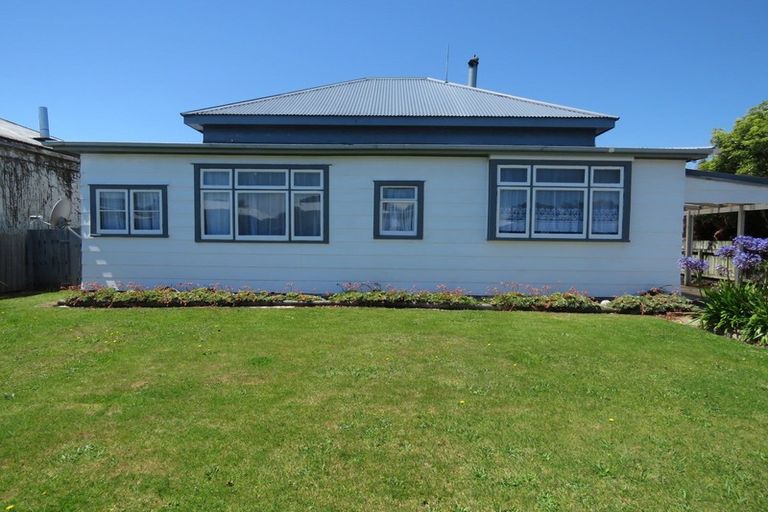 Photo of property in 89 Peel Street, Westport, 7825