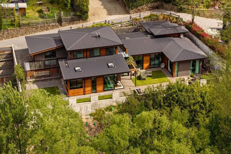 Photo of property in 55 Manse Road, Arrowtown, 9302