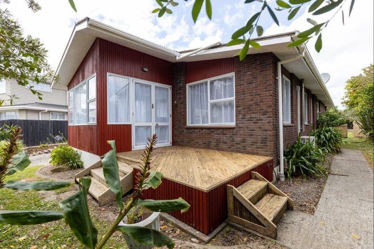 Photo of property in 40 Somerset Crescent, Highbury, Palmerston North, 4412