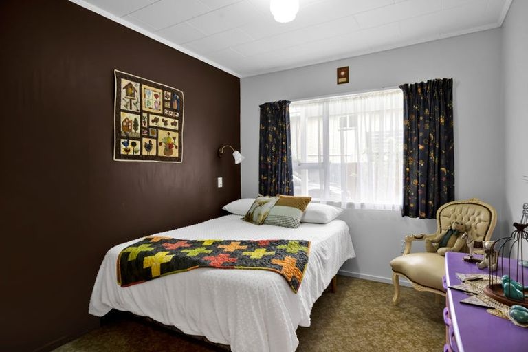 Photo of property in 237a South Road, Hawera, 4610