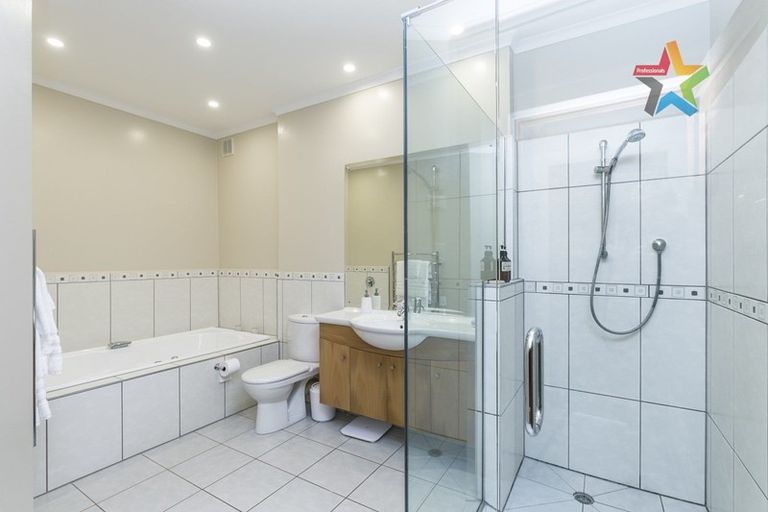 Photo of property in 43 Ponsonby Road, Karori, Wellington, 6012