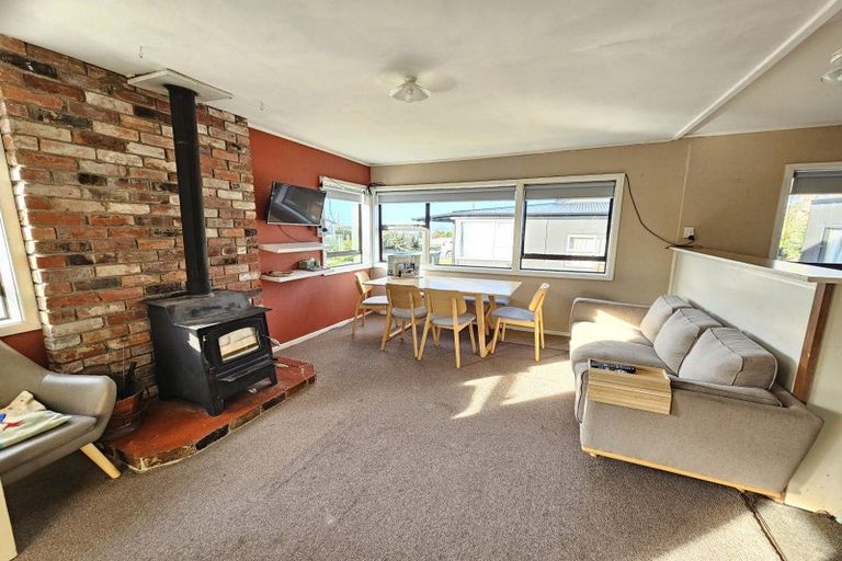 Photo of property in 7 Kowhai Street, Kaka Point, Balclutha, 9271