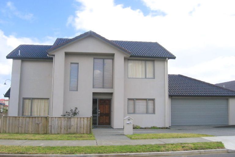 Photo of property in 19 Cambrian Crescent, Flat Bush, Auckland, 2016