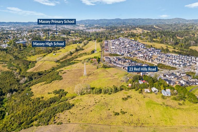 Photo of property in 23 Red Hills Road, Massey, Auckland, 0614