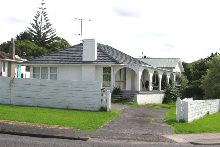 Photo of property in 44 Kervil Avenue, Te Atatu Peninsula, Auckland, 0610