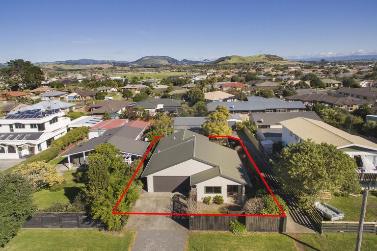 Photo of property in 250 Range Road, Papamoa Beach, Papamoa, 3118