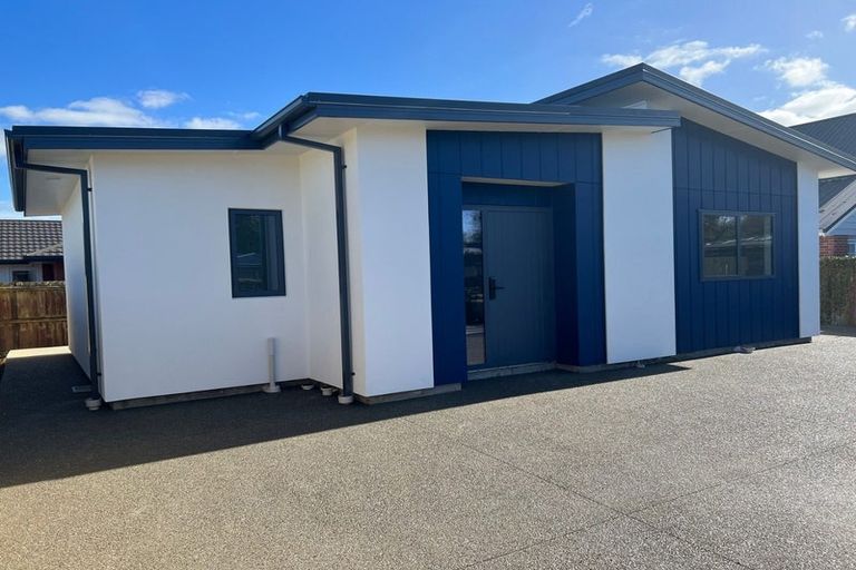 Photo of property in 1 Clonbern Place, Upper Riccarton, Christchurch, 8041