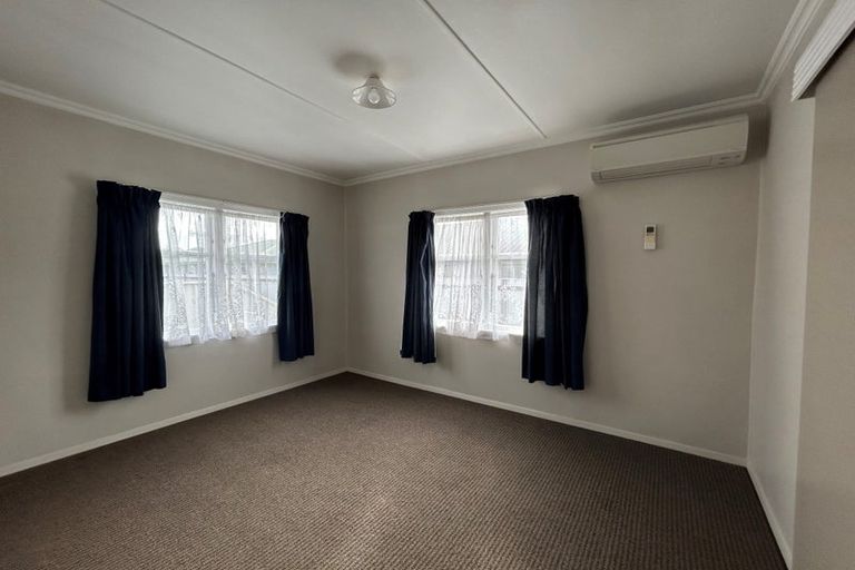 Photo of property in 19 Moeller Street, Taradale, Napier, 4112