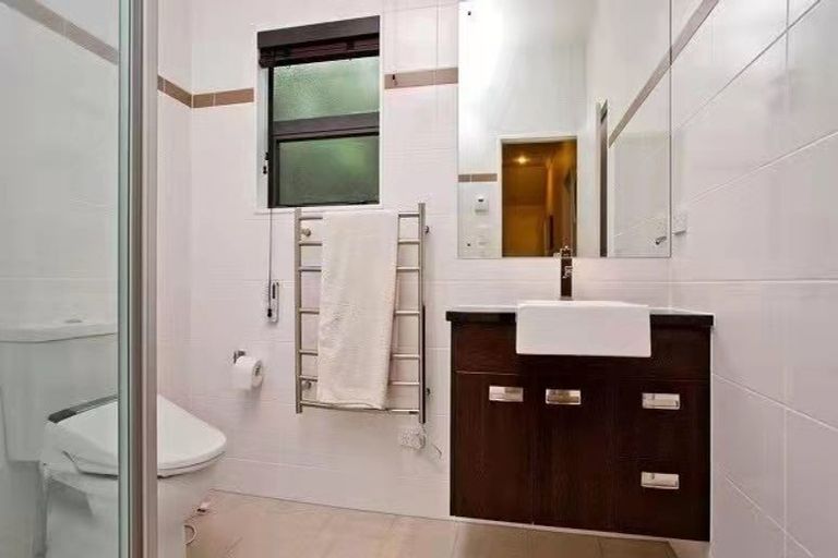 Photo of property in 37 Oakway Drive, Schnapper Rock, Auckland, 0632