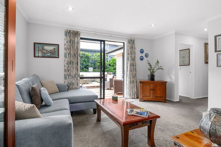 Photo of property in 49 Shrule Place, Huntington, Hamilton, 3210