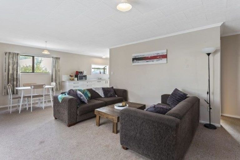 Photo of property in 6b Martyn Street, Rangiora, 7400