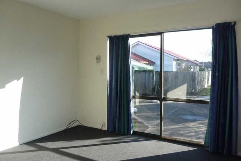 Photo of property in 2/89 Peverel Street, Riccarton, Christchurch, 8041