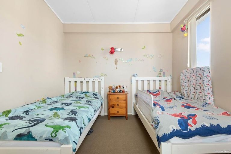 Photo of property in 16 Merlot Lane, Pukekohe, 2120