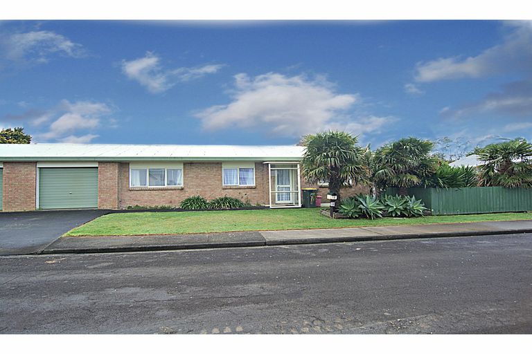 Photo of property in 1 Riverside Drive, Waiuku, 2123