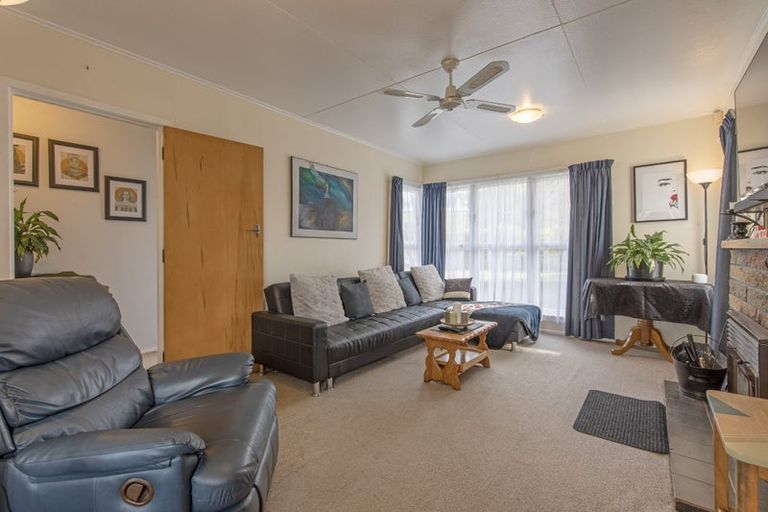 Photo of property in 65 Great North Road, Waipawa, 4210