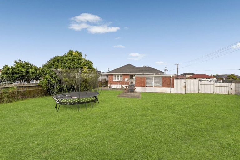 Photo of property in 1 Robyn Place, Mangere East, Auckland, 2024