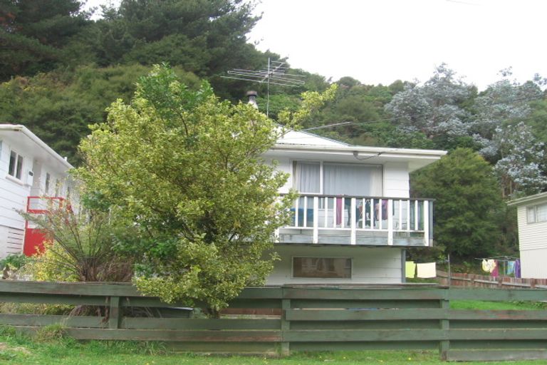 Photo of property in 122 Hair Street, Wainuiomata, Lower Hutt, 5014