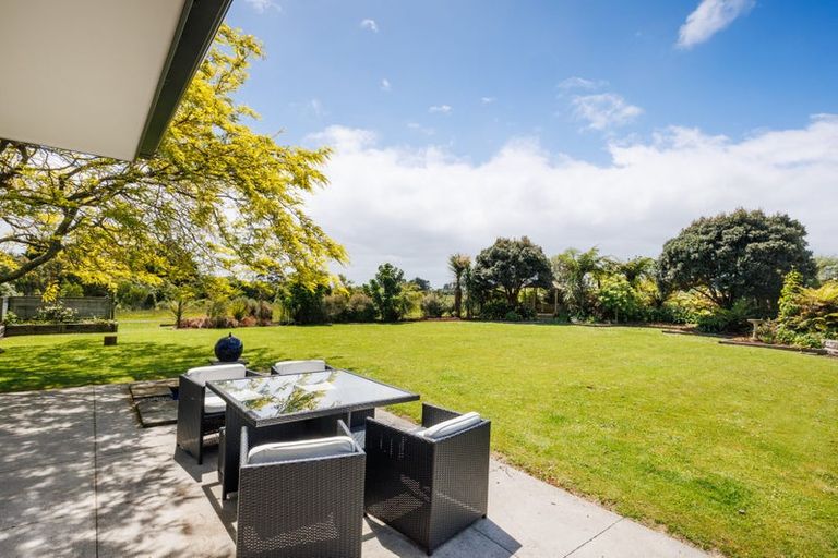 Photo of property in 27 Abby Road, Fitzherbert, Palmerston North, 4410