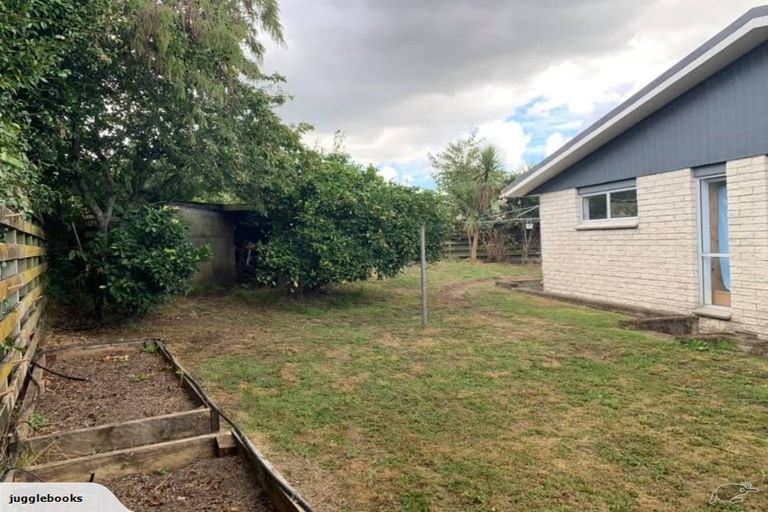 Photo of property in 21 Neri Crescent, Pomare, Rotorua, 3015