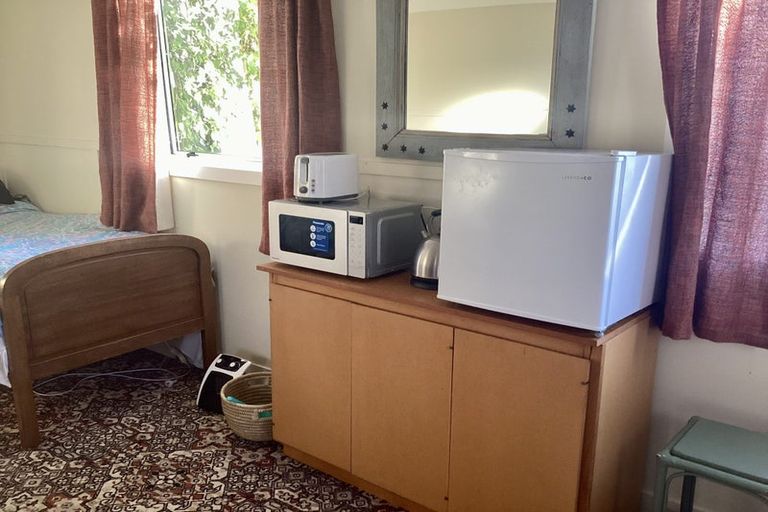 Photo of property in 21 Peel Street, Lawrence, 9532