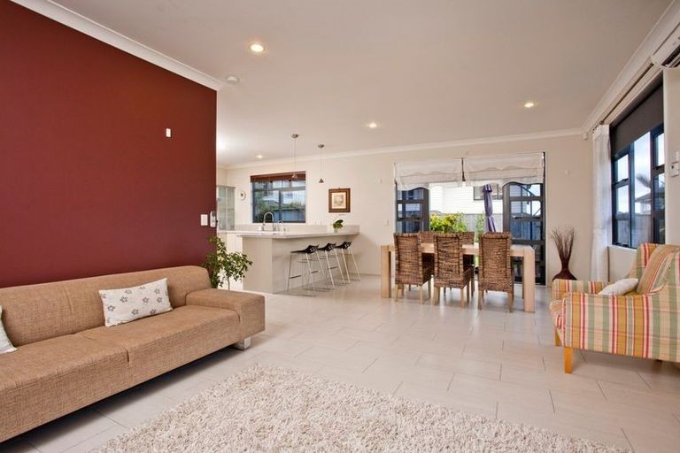 Photo of property in 37 Oakway Drive, Schnapper Rock, Auckland, 0632