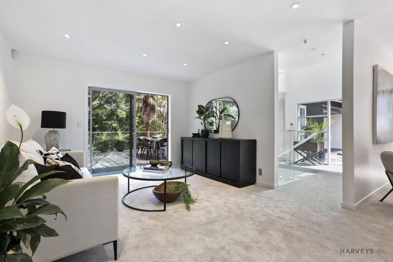 Photo of property in 13 Miha Road, Titirangi, Auckland, 0604