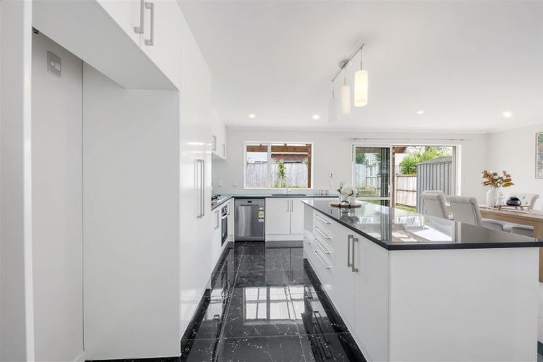 Photo of property in 56 Hughs Way, Flat Bush, Auckland, 2019