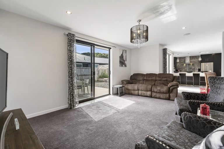 Photo of property in 273 Lakes Boulevard, Pyes Pa, Tauranga, 3112
