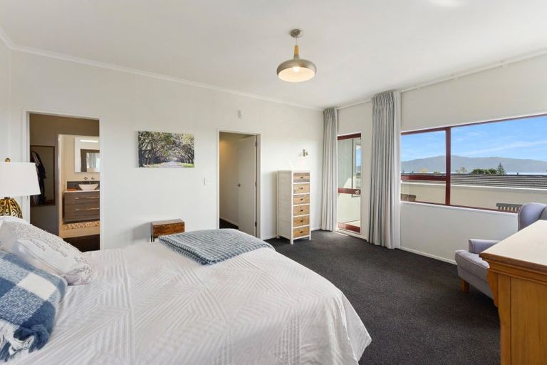 Photo of property in 11 Island View Terrace, Waikanae Beach, Waikanae, 5036