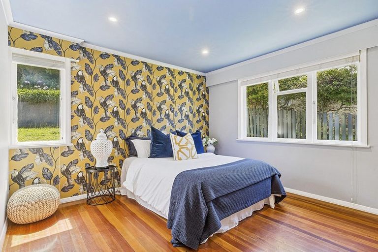 Photo of property in 12 Raroa Place, Pukerua Bay, 5026
